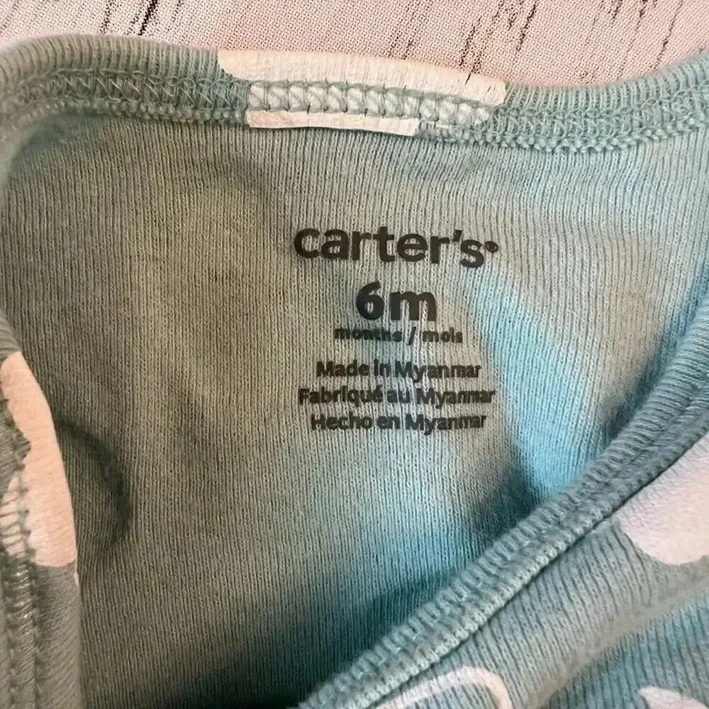 Carter’s long sleeve Onesie & matching pants Size 6 months